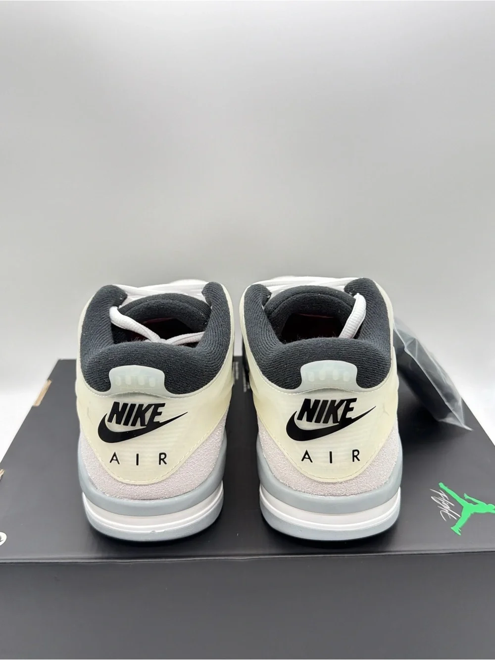 Air Jordan 4 RM White Infrared FQ7939-108 Men’s Size 10.5